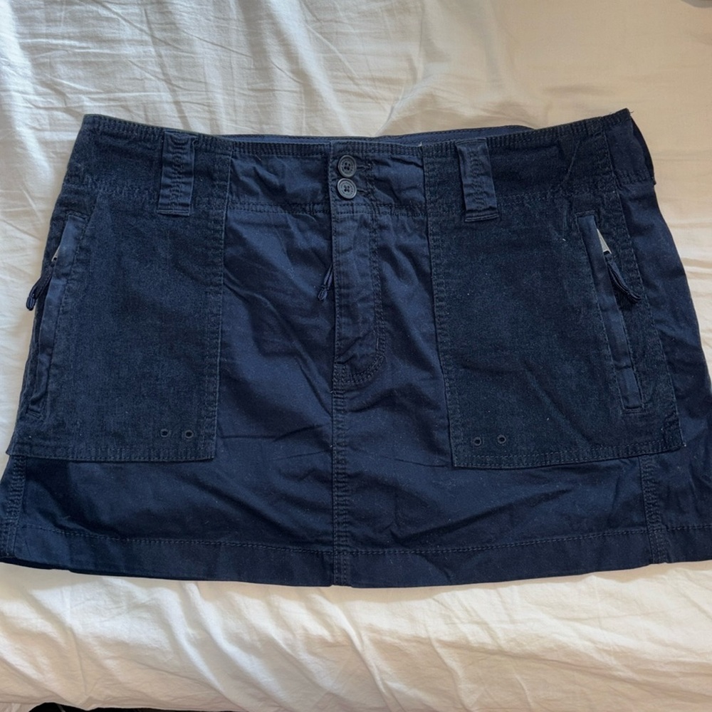 Abercrombie navy mini cargo skirt - size M